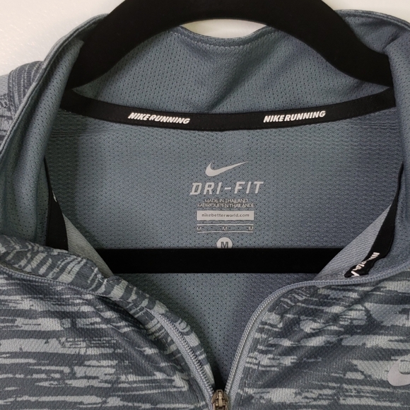 Nike Dri-Fit Running Half Zip Top, Size M - Picture 9 of 10